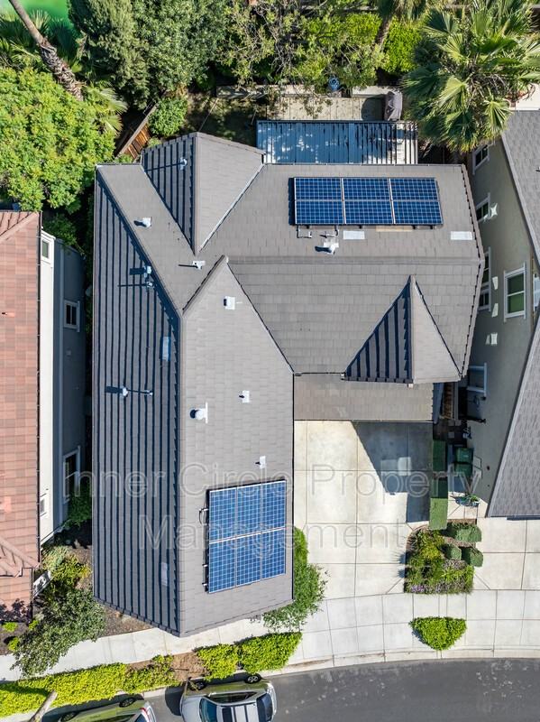 376 Bougainvilla Dr - Photo 2 of 13