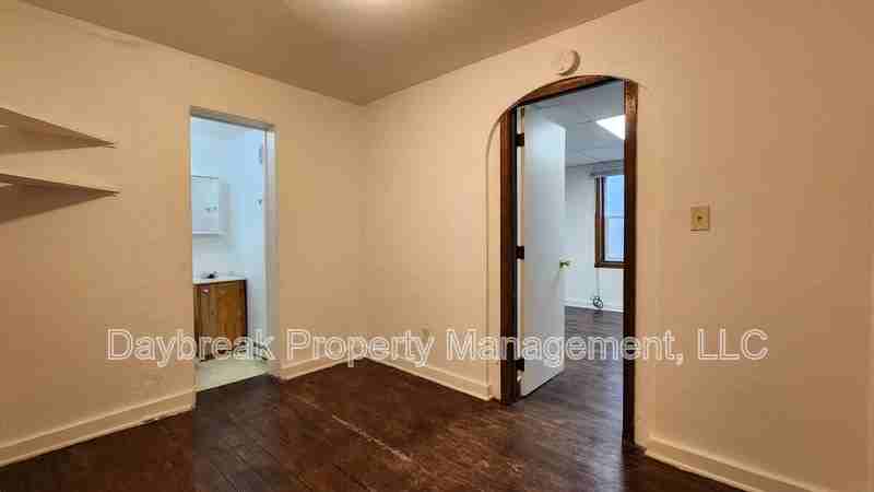 1318 1st Ave N - Photo 5 of 9