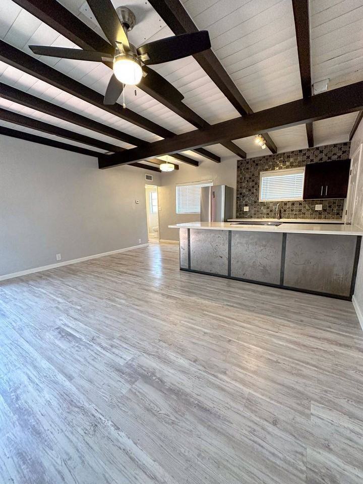 1936 N Tucson Blvd - Photo 3 of 10