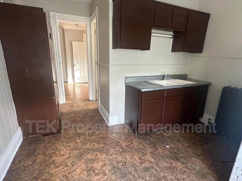 203 Fulton Ave - Photo 6 of 6