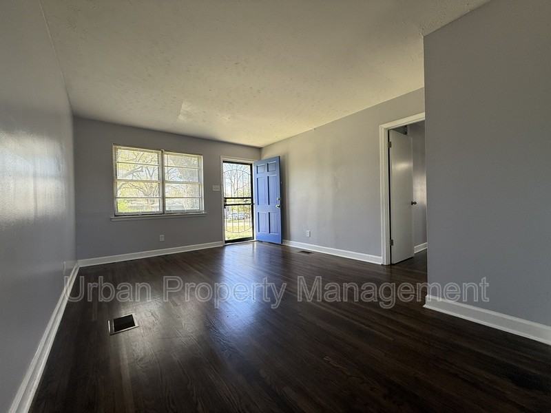 5056 Stacey Rd - Photo 3 of 6