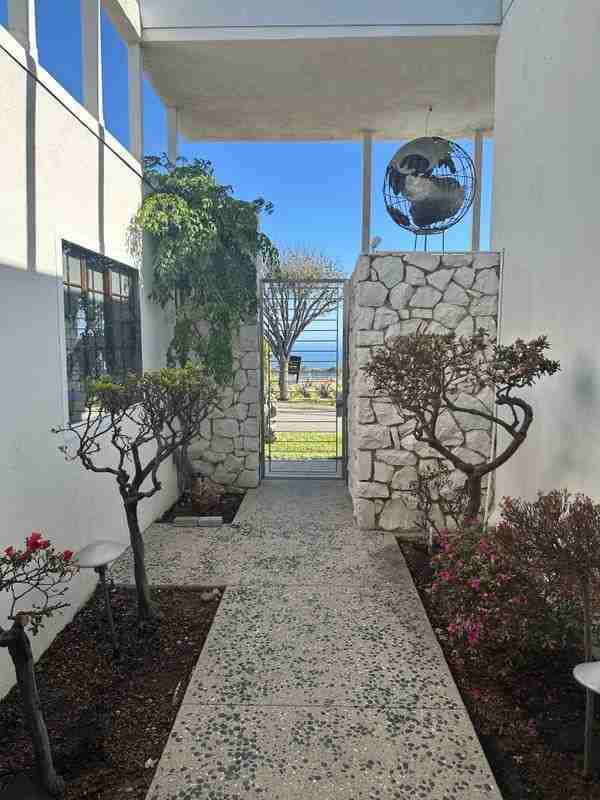 18145 Kingsport Dr - Photo 7 of 50