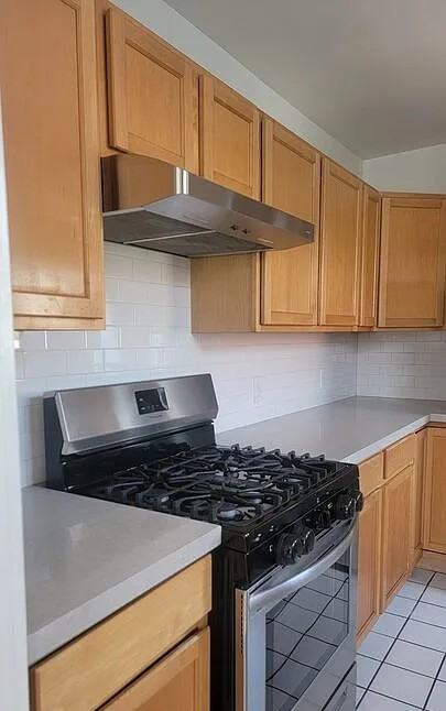 1137 26th St - Photo 2 of 5