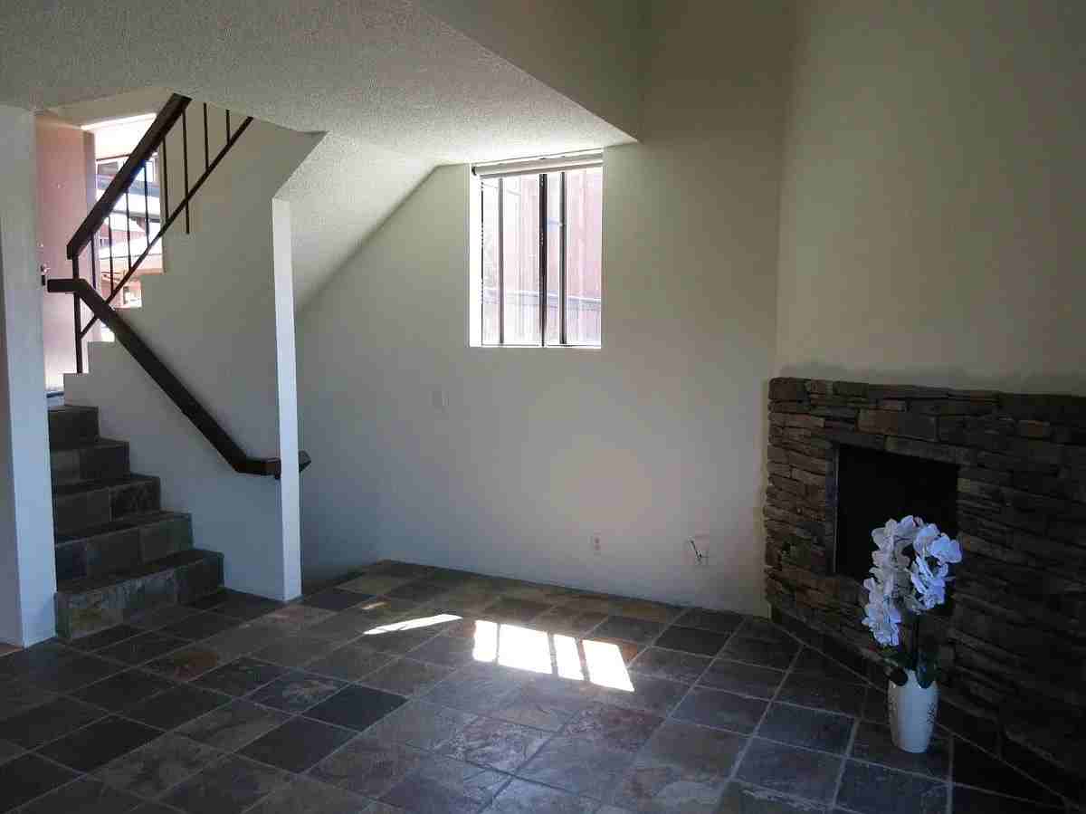 1050 Vista Del Pueblo - Photo 6 of 11