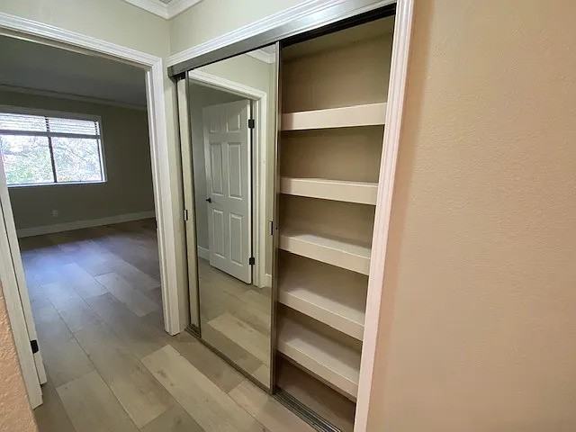 13017 Lincoln Way - Photo 4 of 14