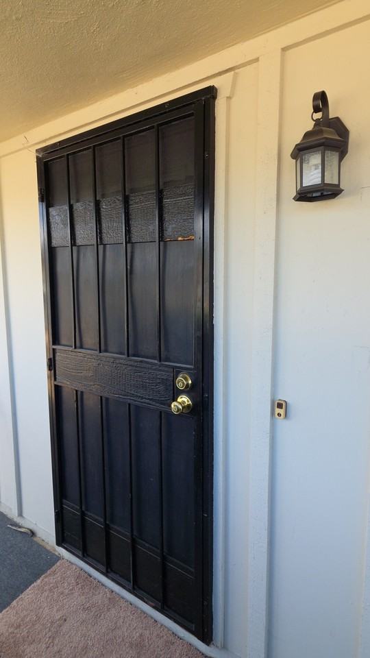 27131 Pinehurst Rd - Photo 3 of 36