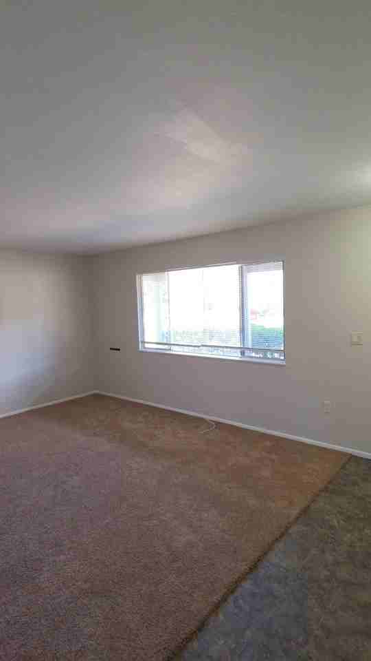 27131 Pinehurst Rd - Photo 6 of 36