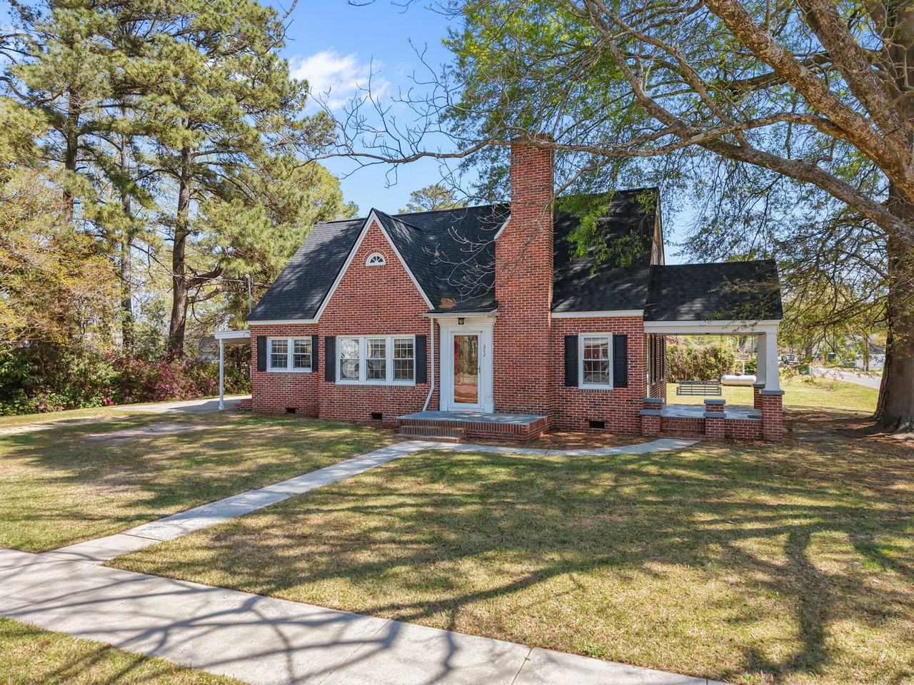 302 W Main St - Photo 3 of 50