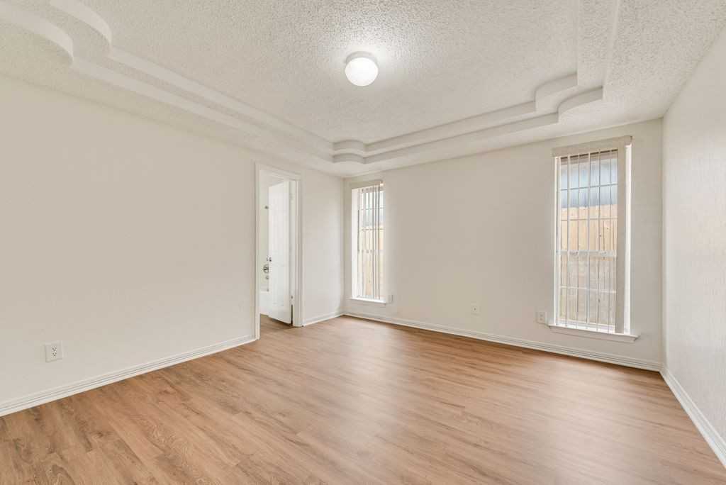 1304 Riverview Ln - Photo 7 of 21