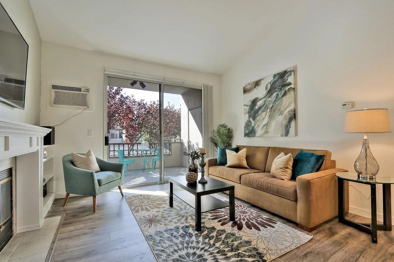 125 Hobson St - Photo 4 of 19