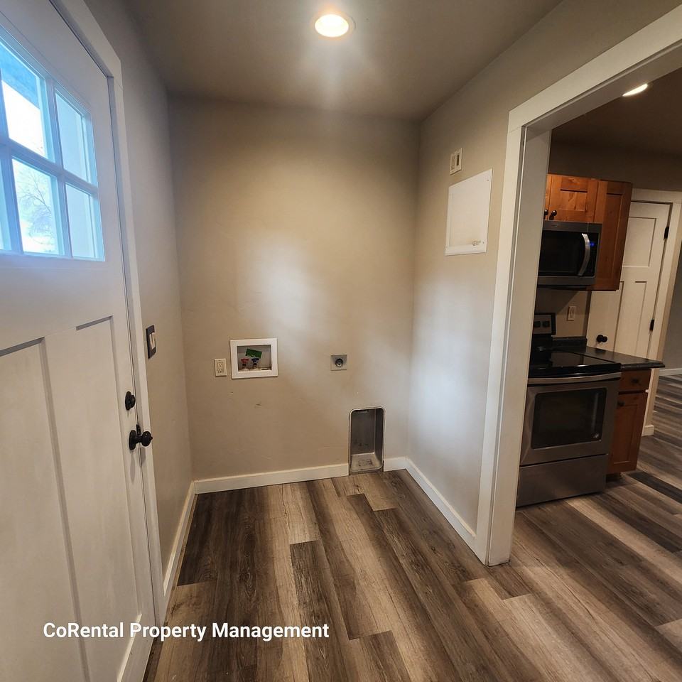 119 E Cottonwood Dr #2 - Photo 3 of 21