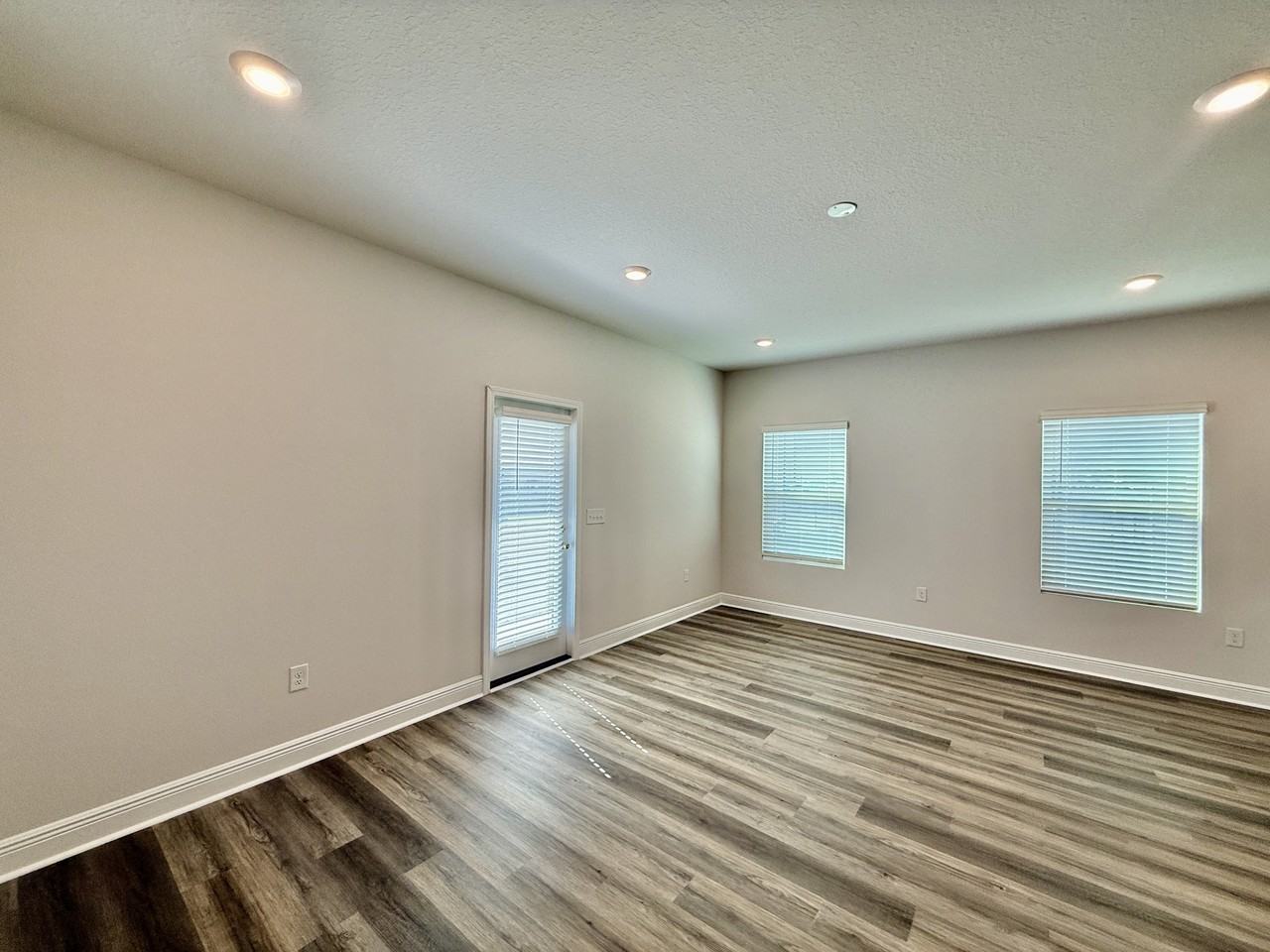 4067 Pendragon Cir - Photo 4 of 26