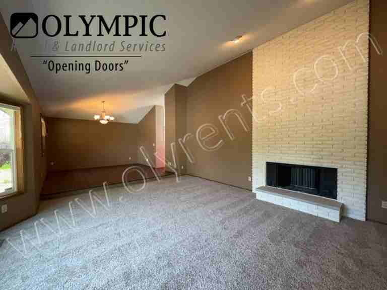 5409 Glenmore Dr Se - Photo 6 of 32