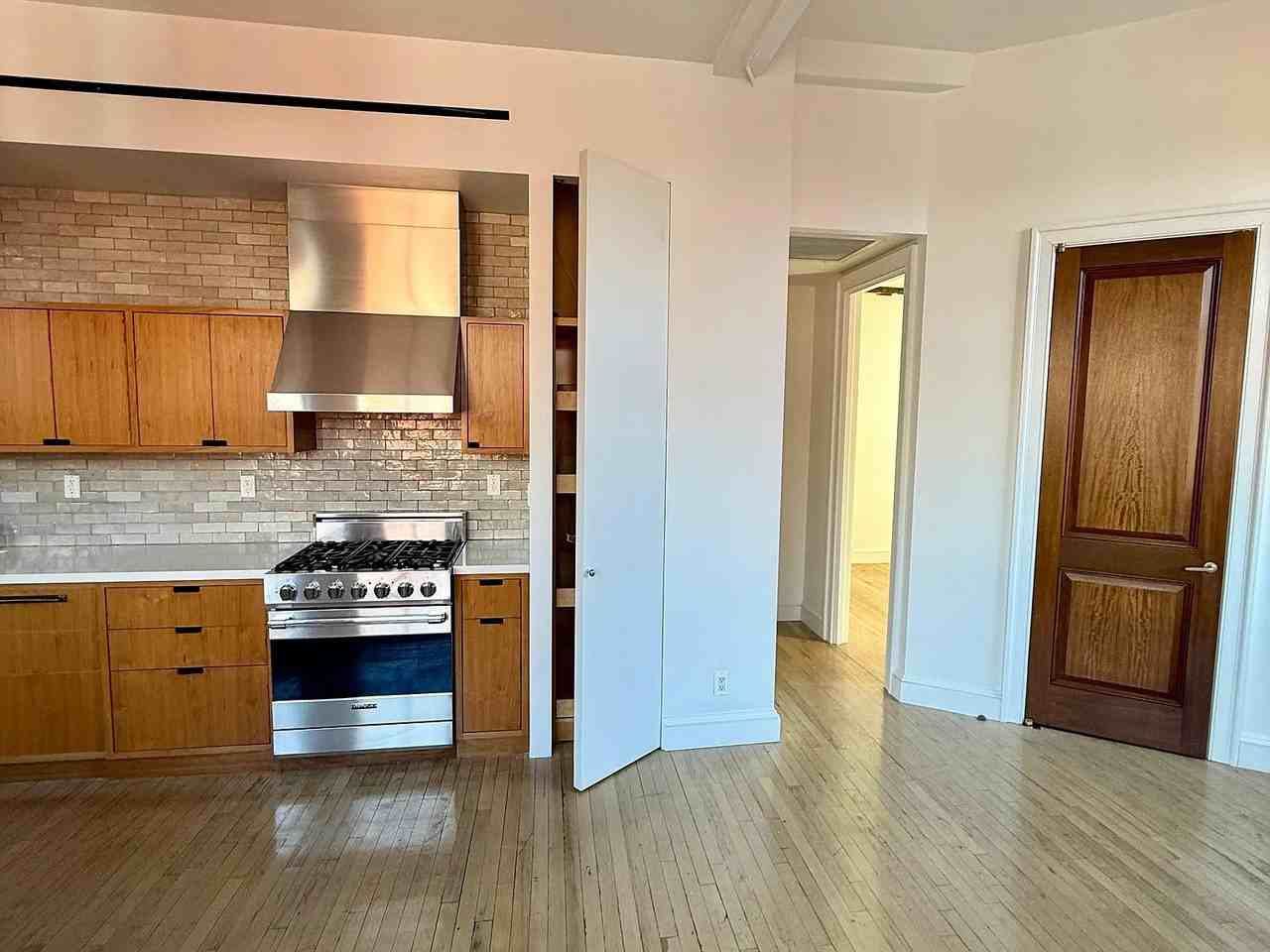 2 Cornelia St - Photo 3 of 7
