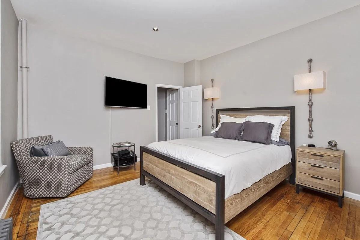 10 W 93Rd St - Photo 7 of 7