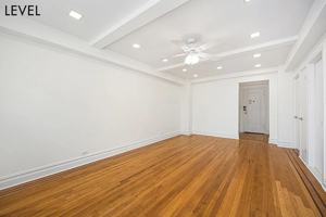featured image of 200 W 108th St