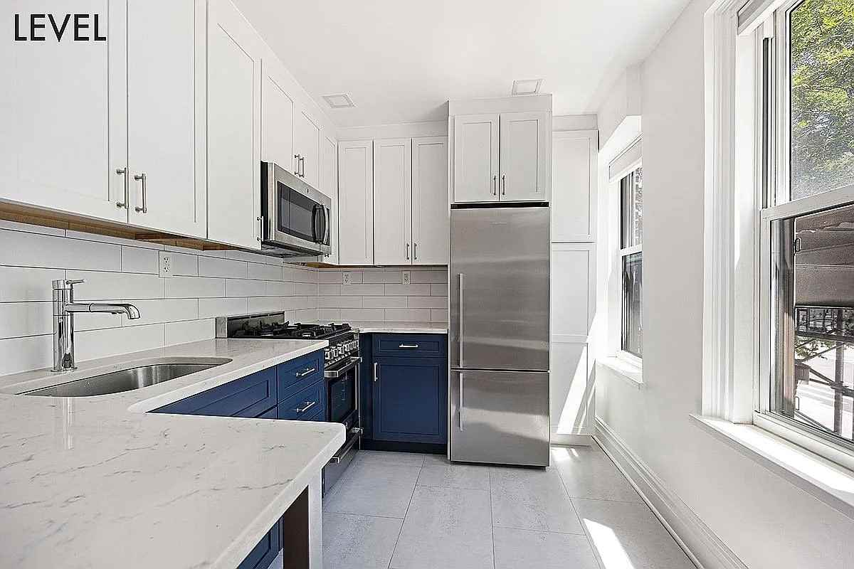 200 W 108Th St - Photo 7 of 9