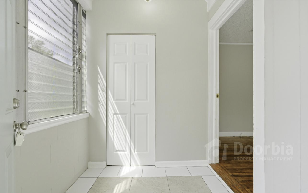 6716 Perry St - Photo 4 of 22