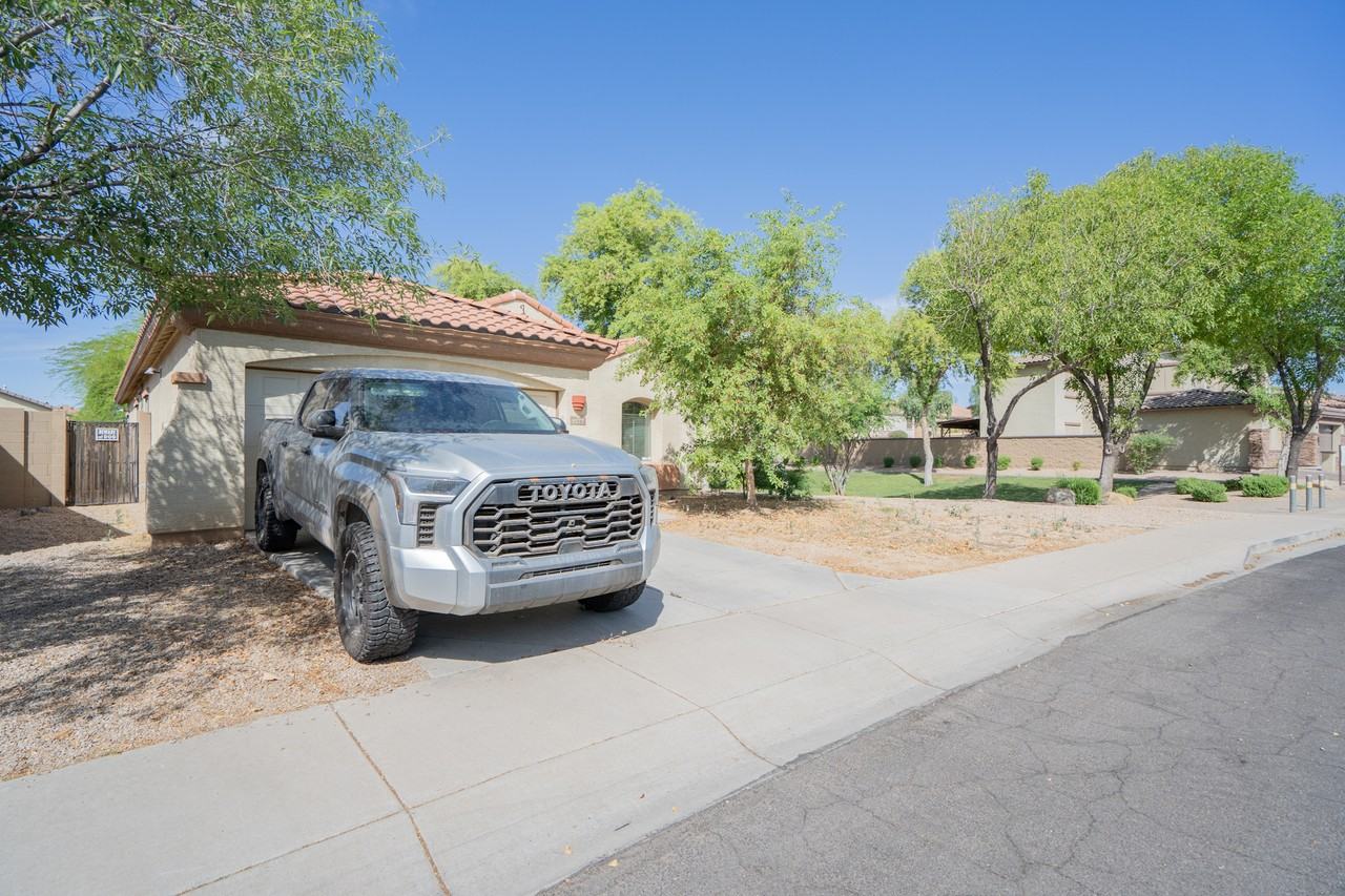 9377 W Milkweed Loop - Photo 3 of 28