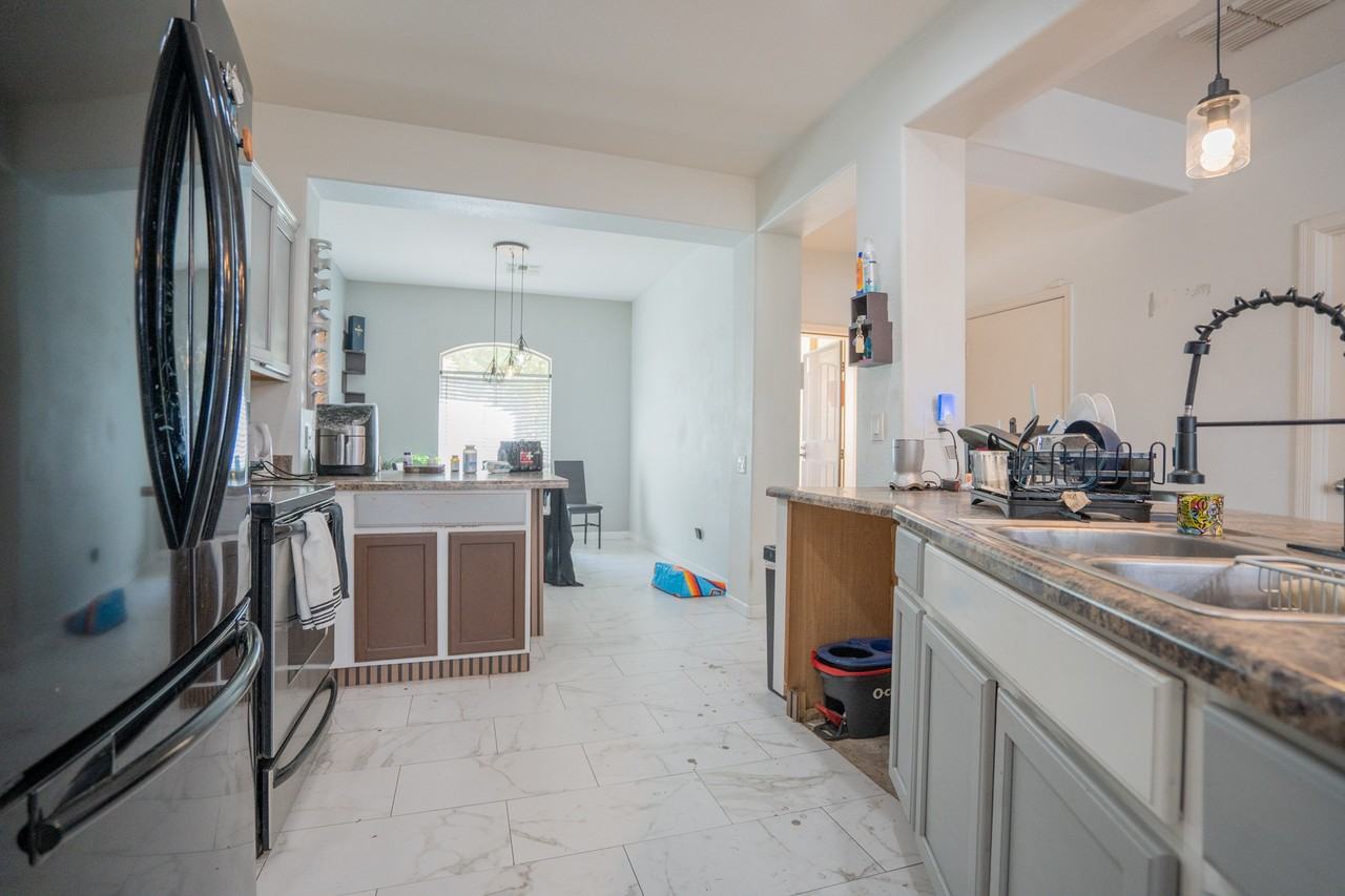 9377 W Milkweed Loop - Photo 5 of 28