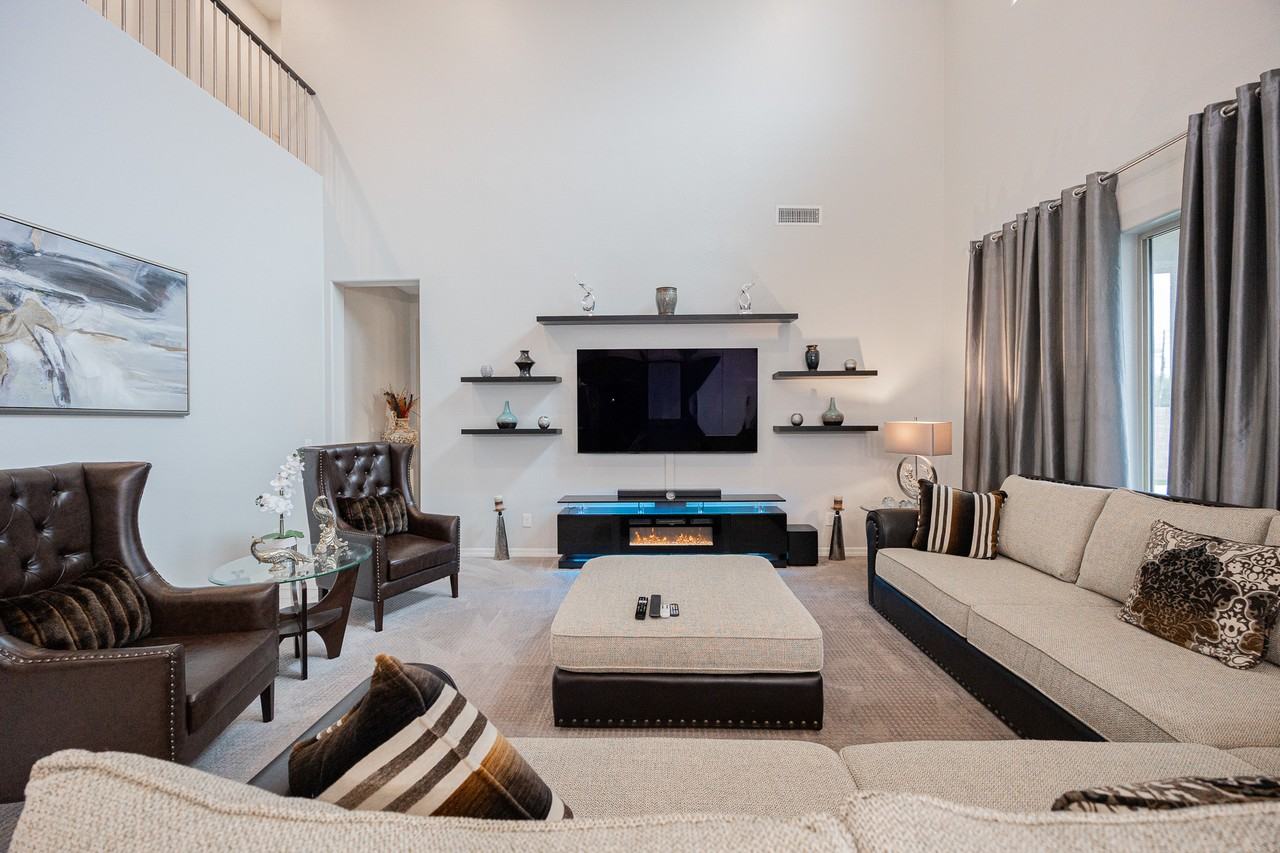 11777 S 51st Dr - Photo 7 of 50