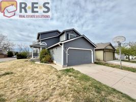 featured image of 652 Longfellow Ln
