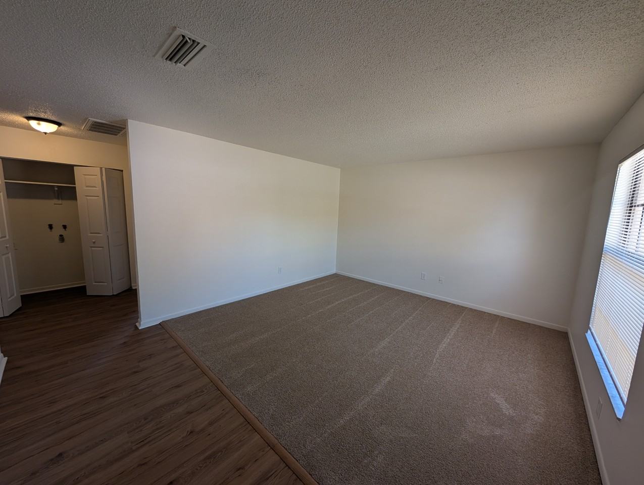 607 Kansas Ave - Photo 3 of 9