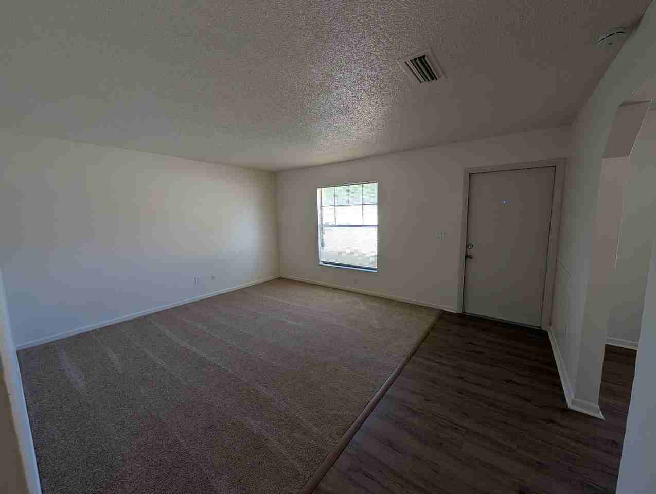 607 Kansas Ave - Photo 4 of 9