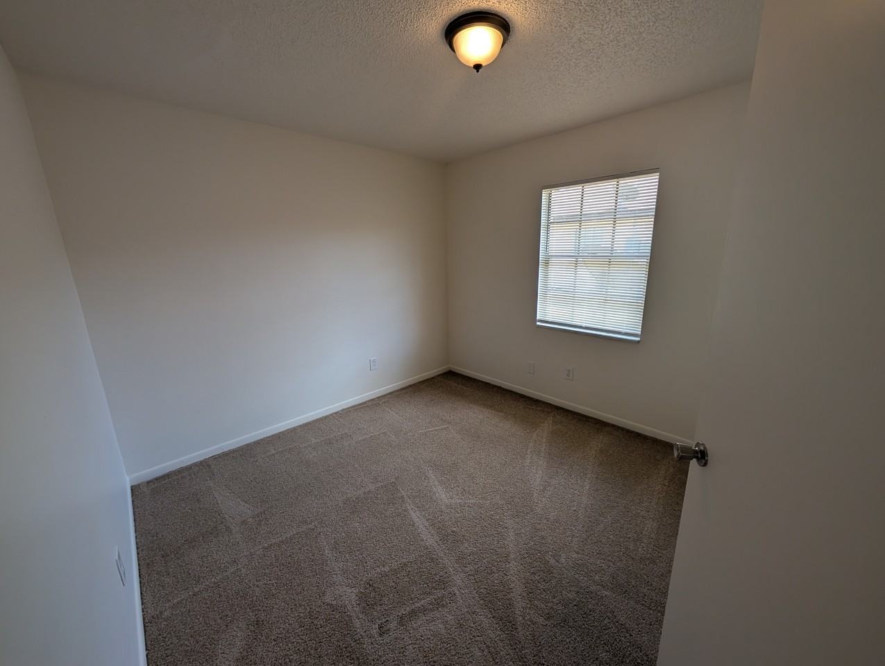 607 Kansas Ave - Photo 7 of 9