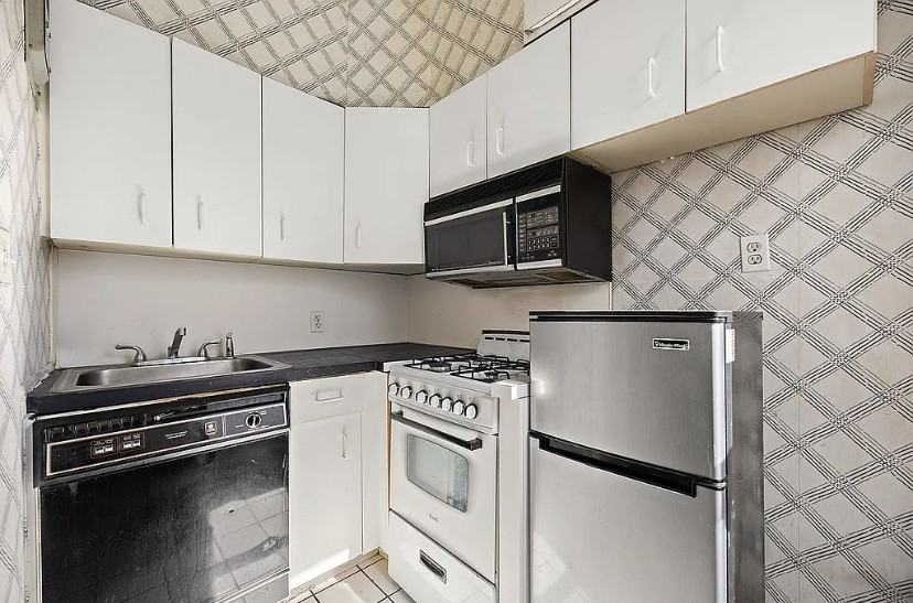 622 W 114th St #41A - Photo 5 of 9