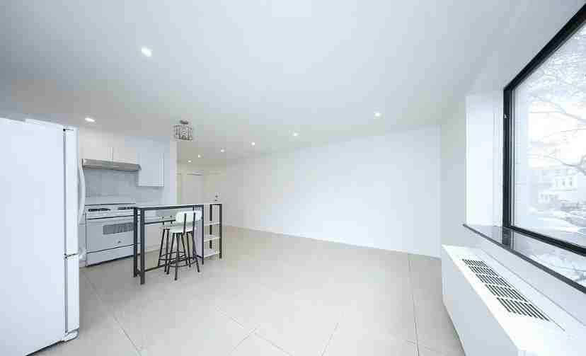 420 64th St #2E - Photo 3 of 9