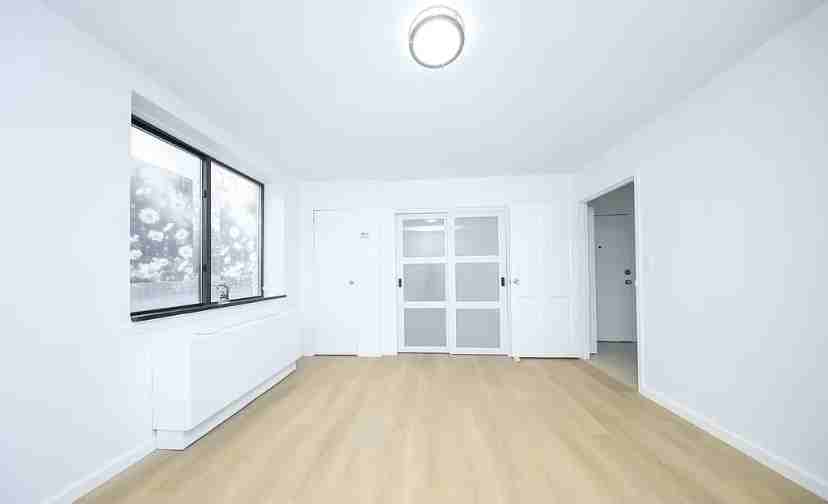 420 64th St #2E - Photo 6 of 9