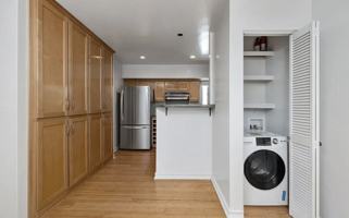 featured image of 2600 Torrey Pines Rd #A31