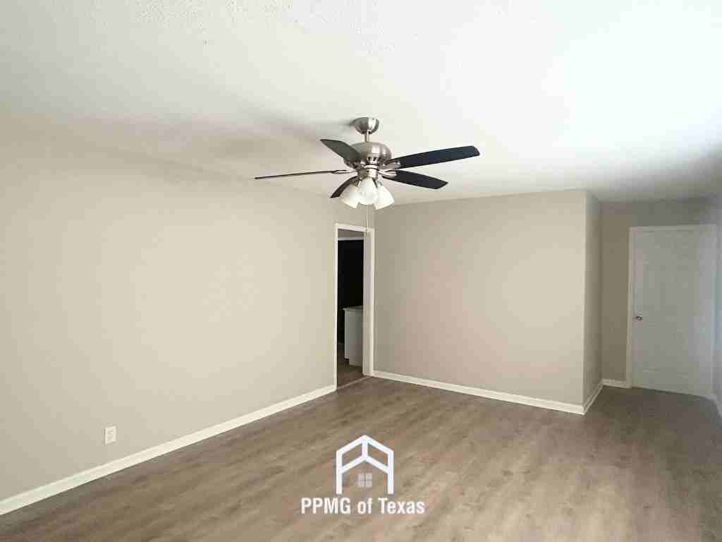 4616 S 23rd West Ave - Photo 2 of 18