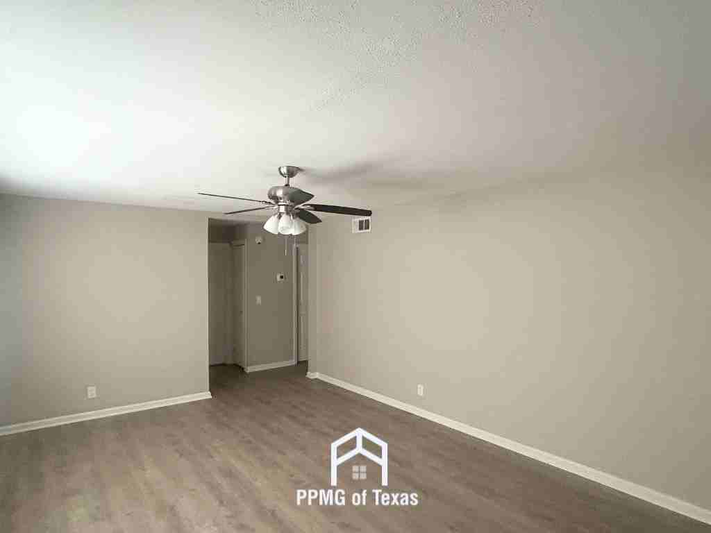 4616 S 23rd West Ave - Photo 3 of 18