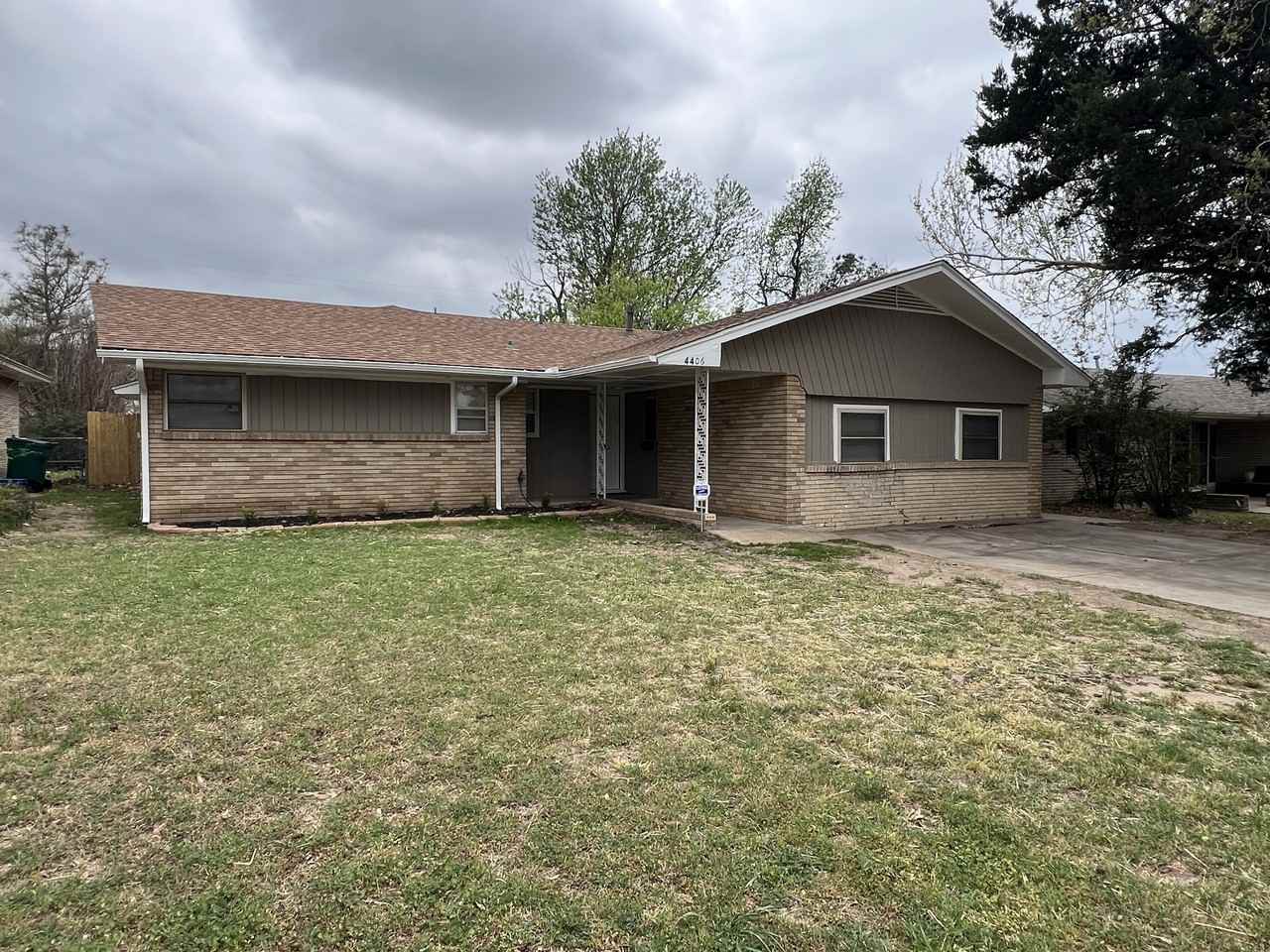 4406 Nw 54th St - Photo 3 of 16