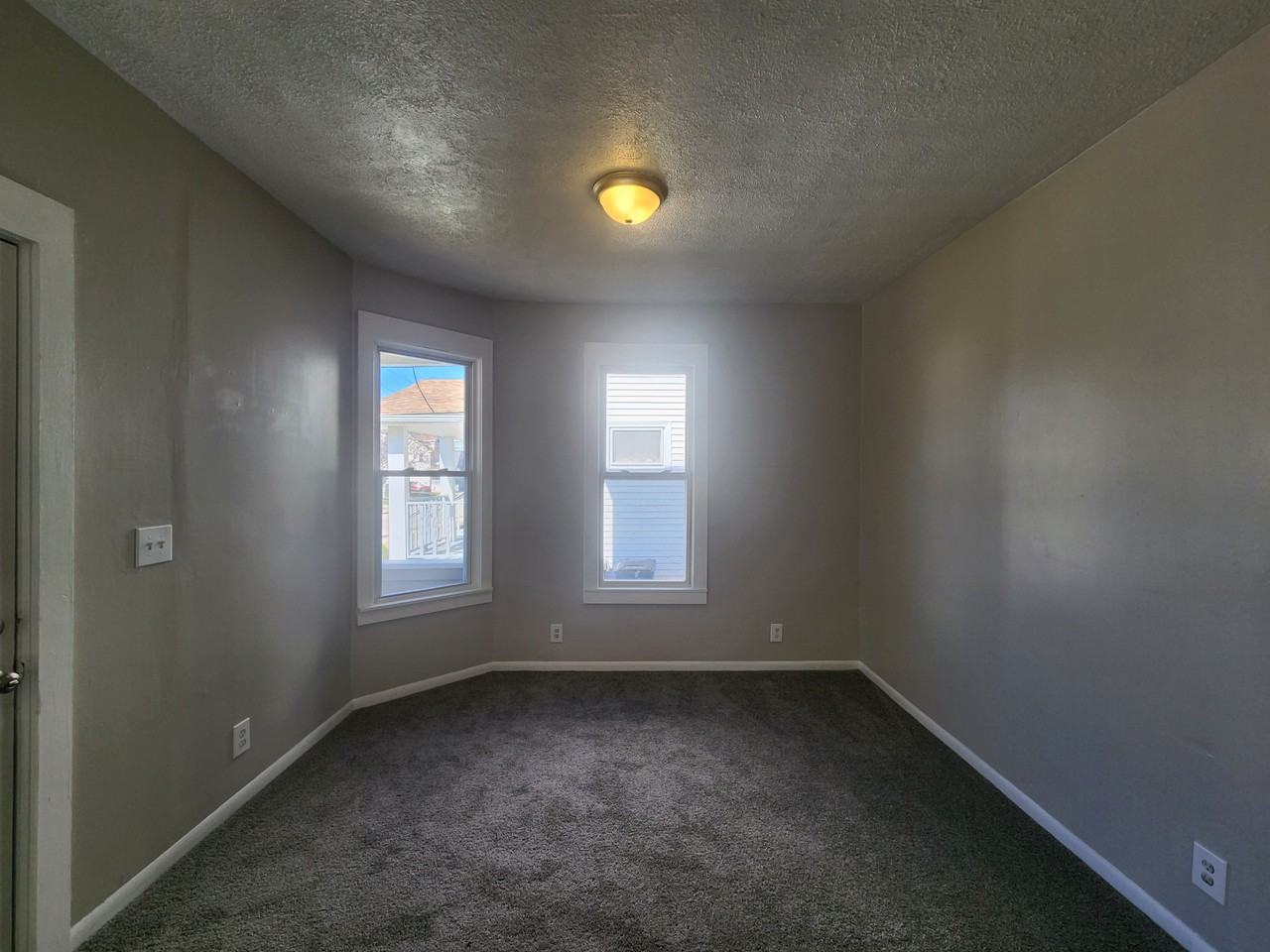 2063 W 104Th St - Photo 3 of 14