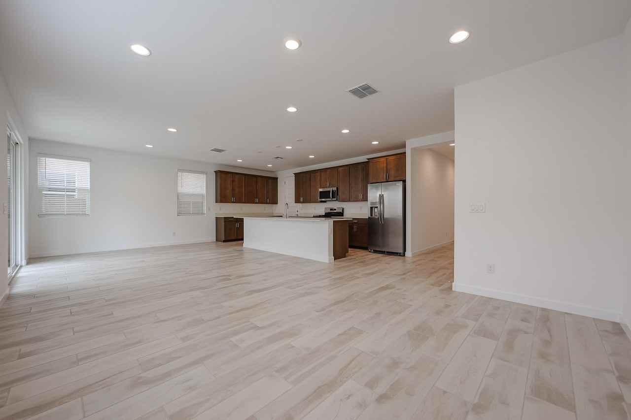 10151 E Ulysses Ave - Photo 2 of 38