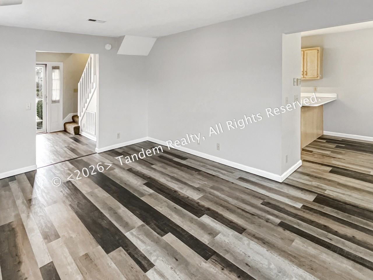 512 Selsey Ct S - Photo 3 of 19