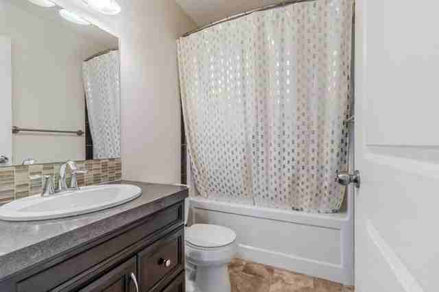 24 Trimble Close Uppr - Photo 7 of 14