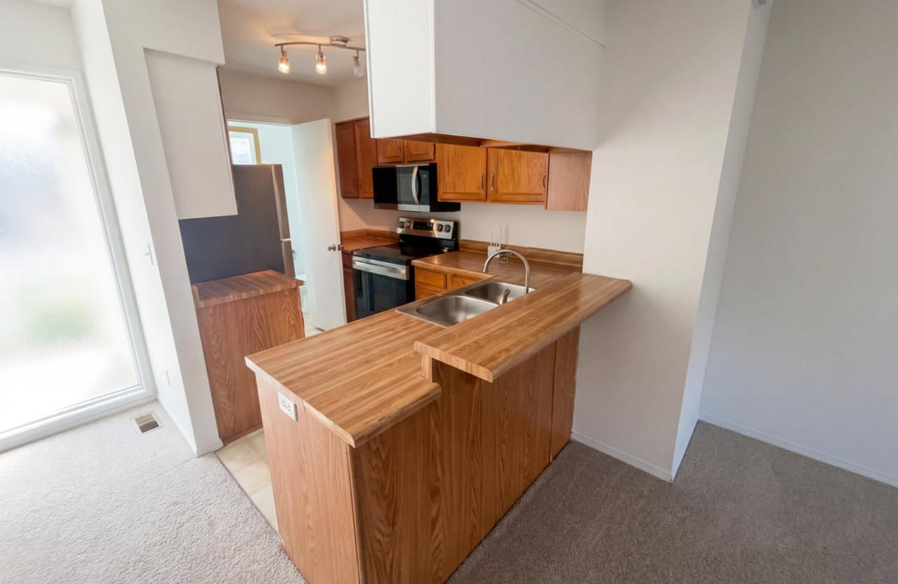 3437 Queen Anne Way - Photo 5 of 21