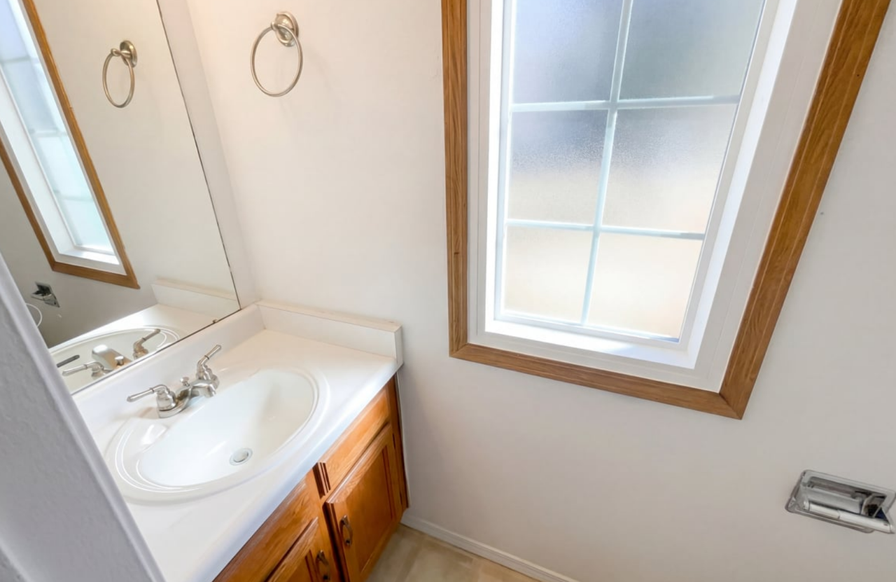 3437 Queen Anne Way - Photo 6 of 21