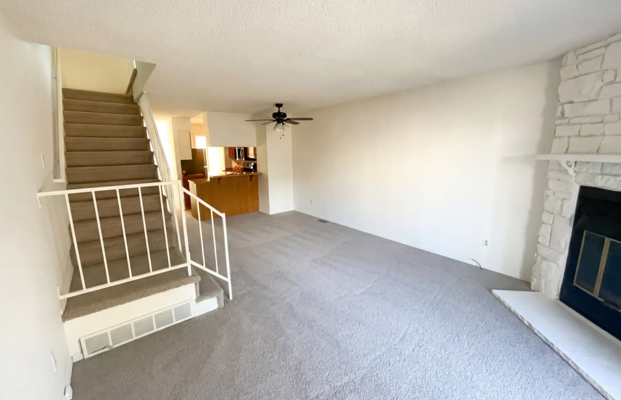 3437 Queen Anne Way - Photo 7 of 21