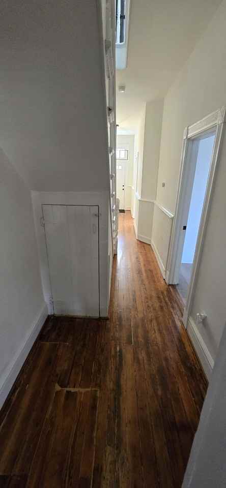 1128 W Marshall St #NA - Photo 3 of 44