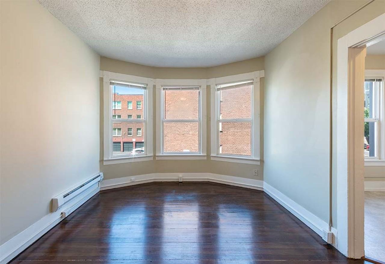 1717 12th Ave - Photo 4 of 30