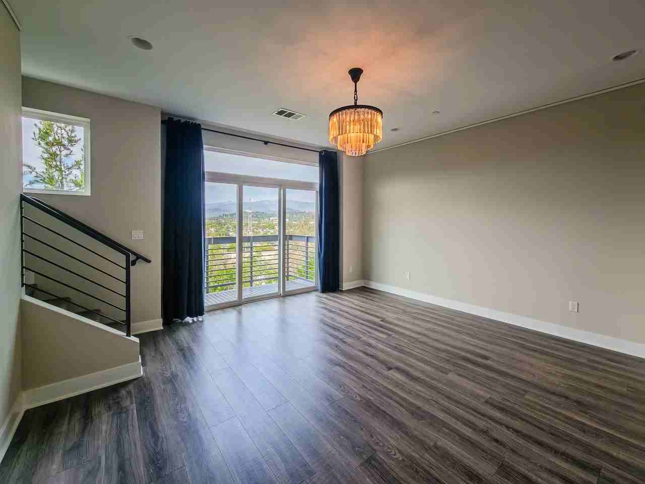 2753 Waverly Dr - Photo 4 of 33