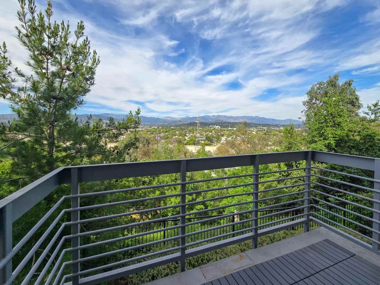 2753 Waverly Dr - Photo 6 of 33