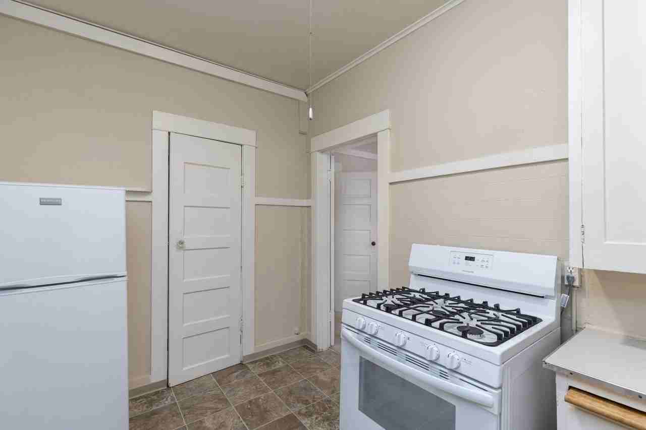 1022-1036 NE Hancock St - Photo 7 of 18