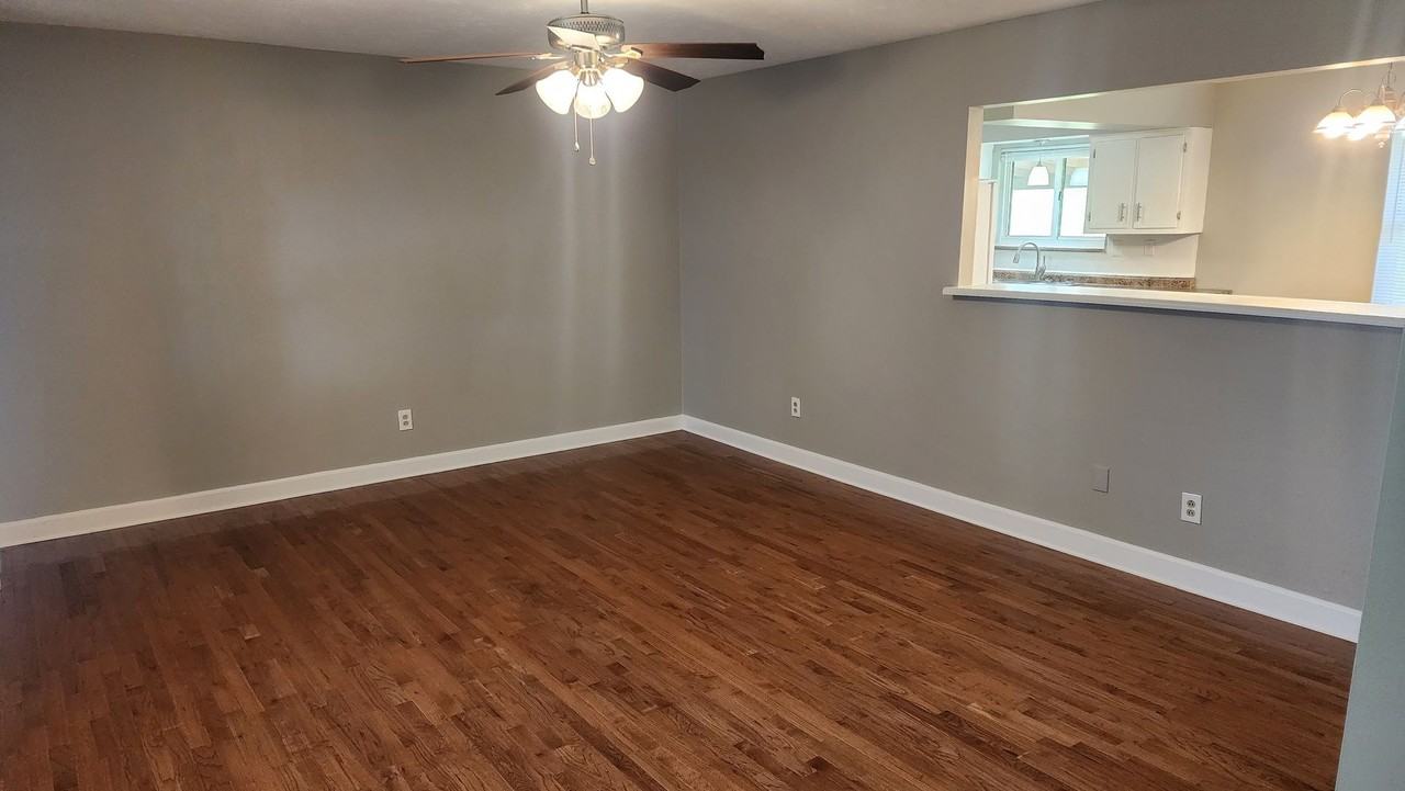 2641 Mark Ln - Photo 4 of 24