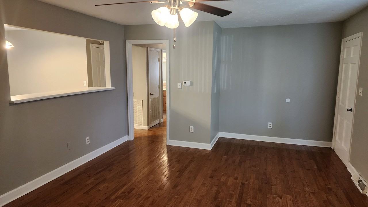 2641 Mark Ln - Photo 5 of 24